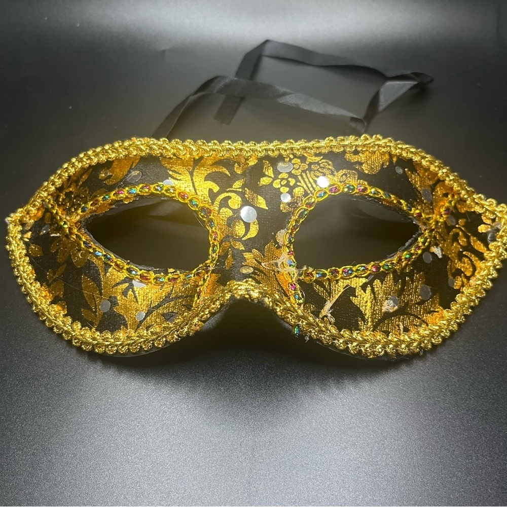 Gold Baroque Masquerade Eye Mask
